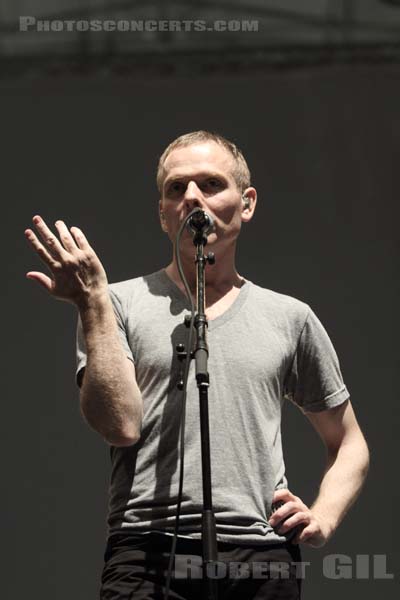 BELLE AND SEBASTIAN - 2014-10-31 - PARIS - Grande Halle de La Villette - 